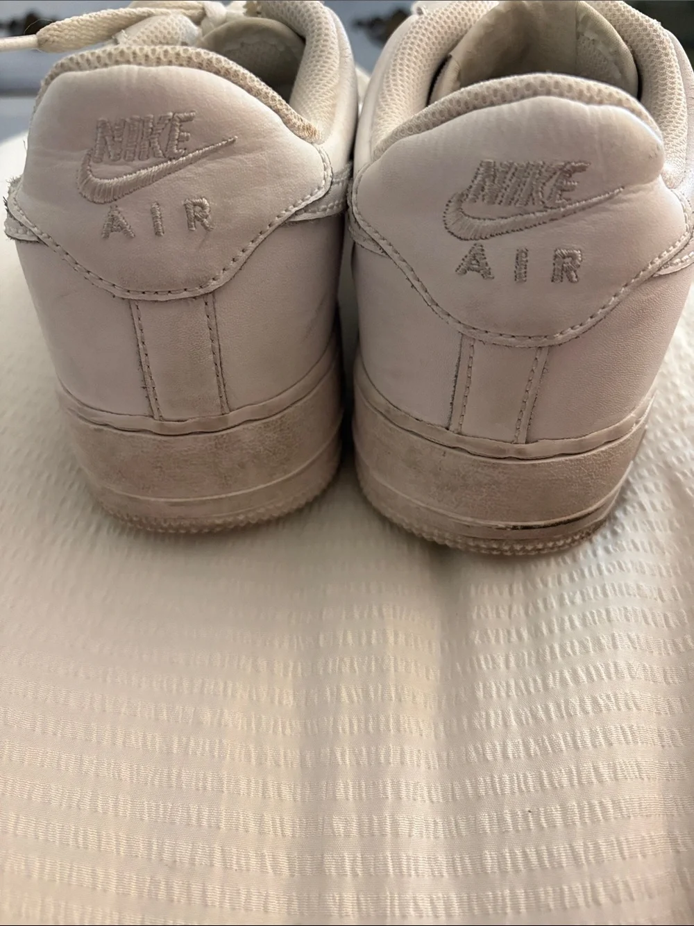 Nike Low-Top Sneakers (PRE CLEAN) size 8